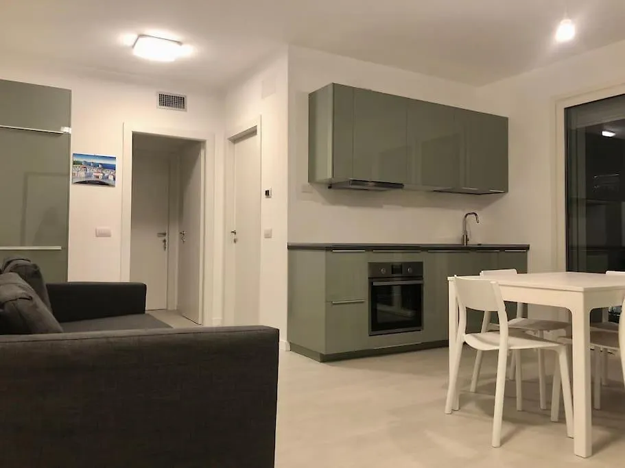 Luxury 3 Bedroom Apartment 100 Mq Next To Rho Fiera And San Siro Milán
